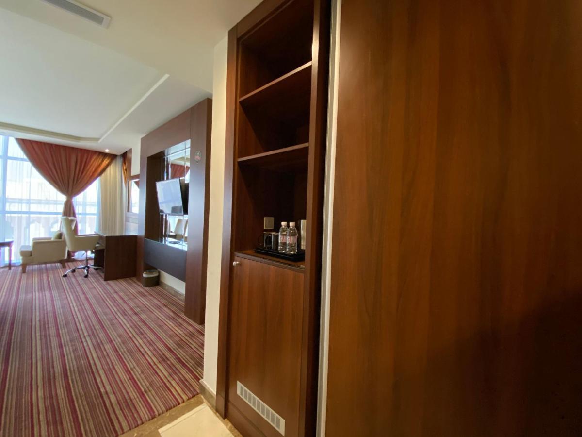 La Defence Blue Hotel Jeddah Exterior photo