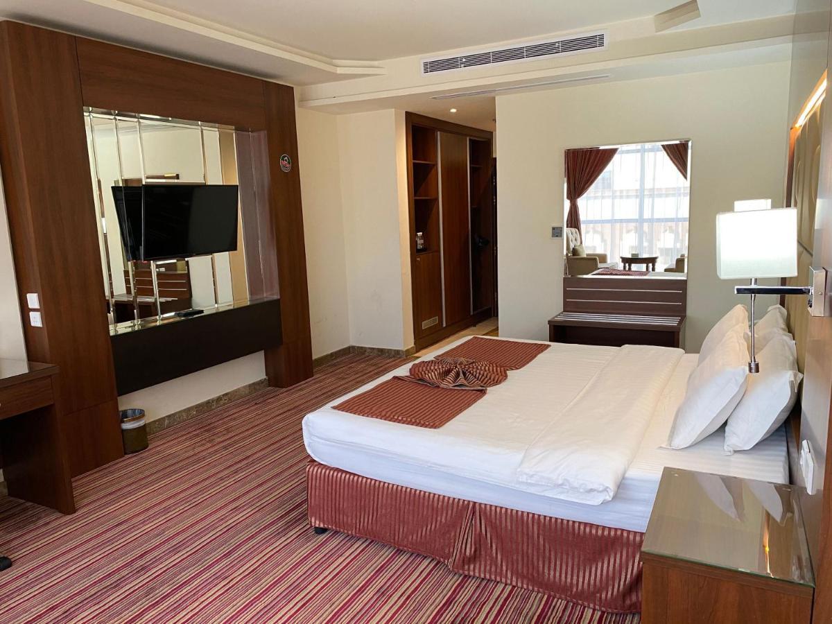 La Defence Blue Hotel Jeddah Exterior photo